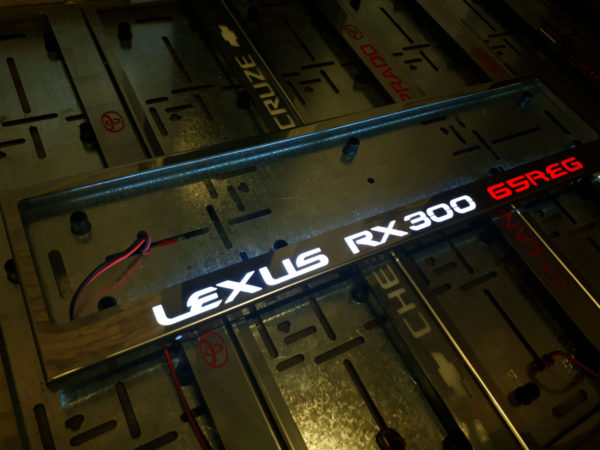 рамка под номера LEXUS RX300